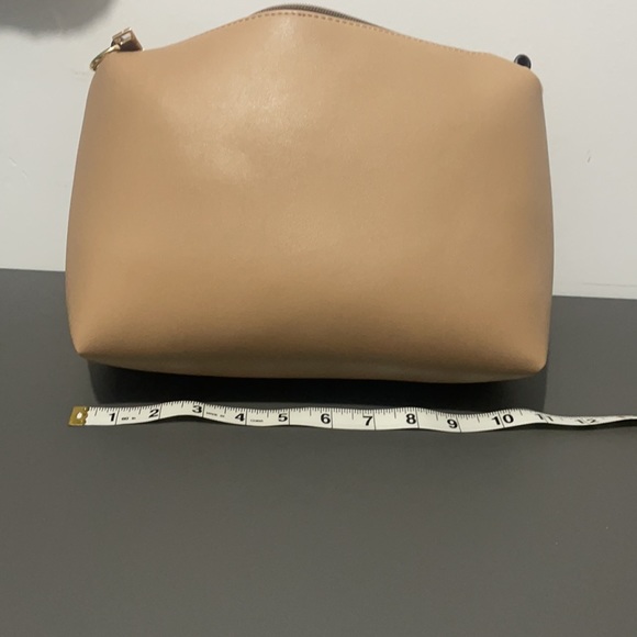 Marc NY purse with adjustable strap - Picture 6 of 10